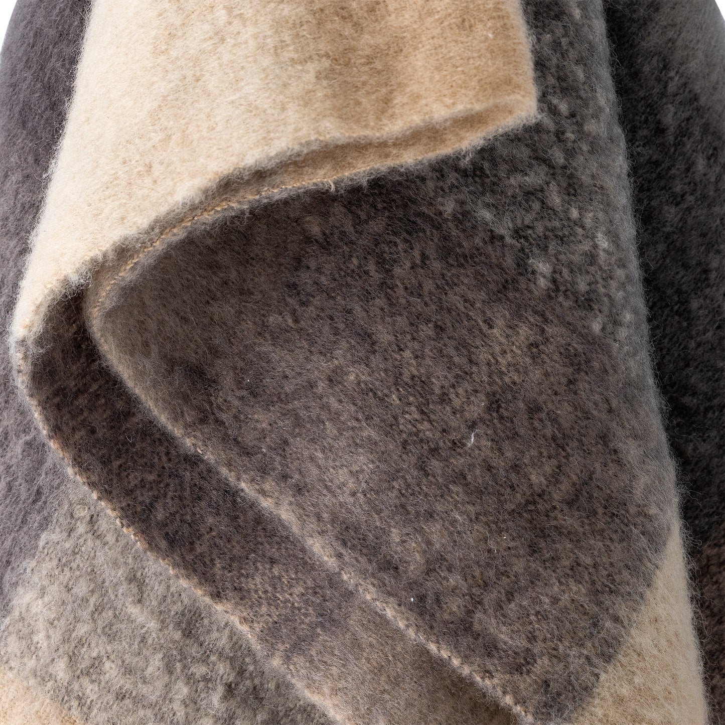 Hamisha Throw