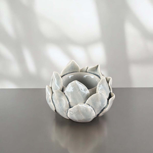 Soft Grey Lotus Tealight